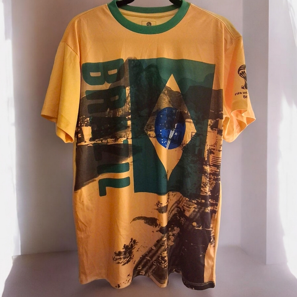 Brazil fifa world cup t-shirt mens Medium